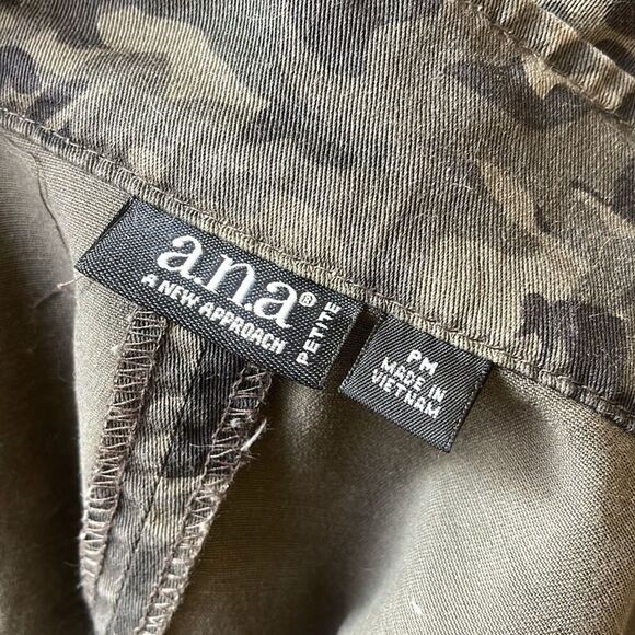 A.N.A. New Approach Camo Women's Jacket - Petite M - Full Zip & Snap -Military - Picture 8 of 9